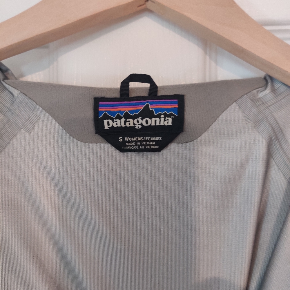 Patagonia Torrent shell rain jacket